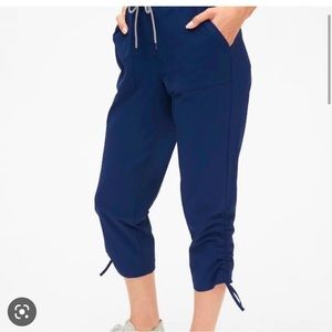 NWT Gapfit Hike Capris